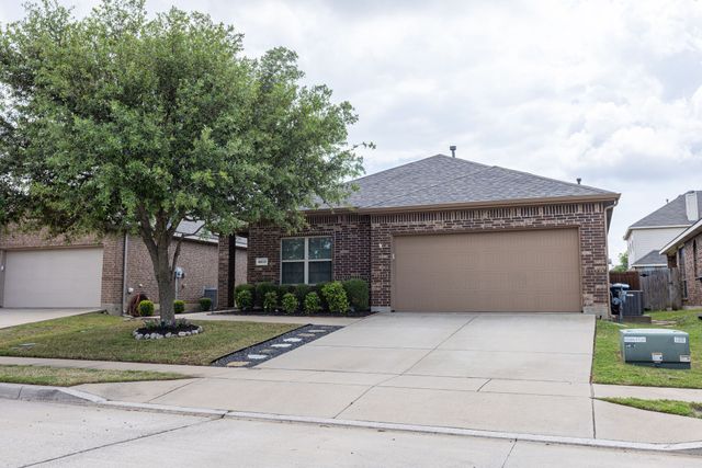 4833 Elkhart Drive, Crowley, TX 76036