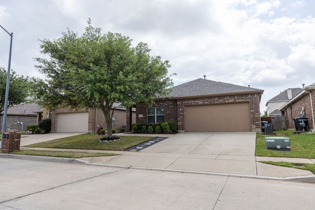 4833 Elkhart Drive, Crowley, TX 76036