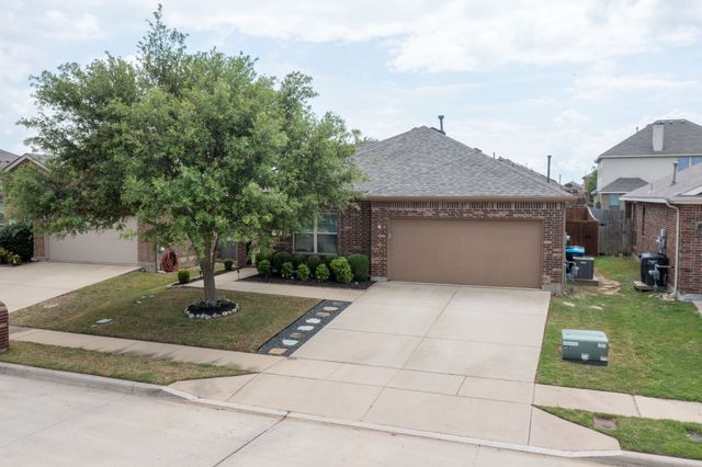 4833 Elkhart Drive, Crowley, TX 76036