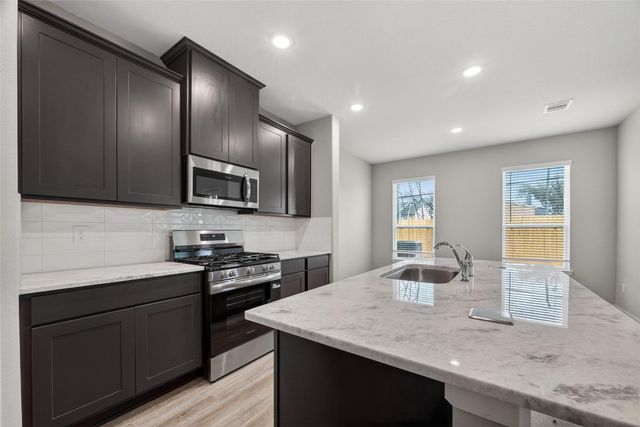 3406 Rolling River Drive, Baytown, TX 77521