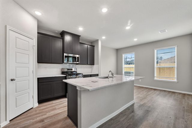 3406 Rolling River Drive, Baytown, TX 77521