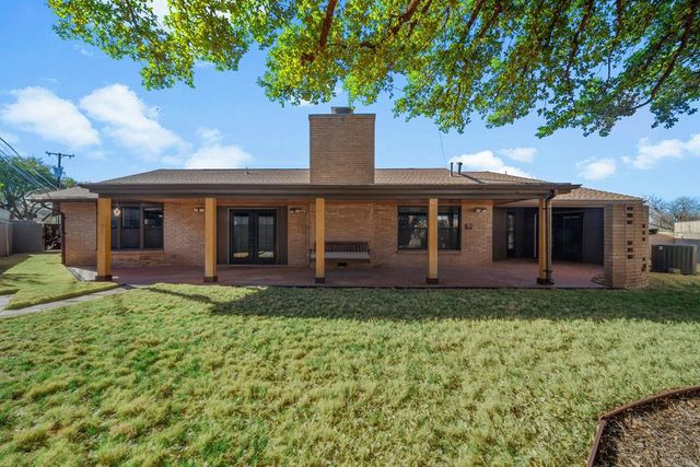 700 Highland Dr, Big Spring, TX 79720