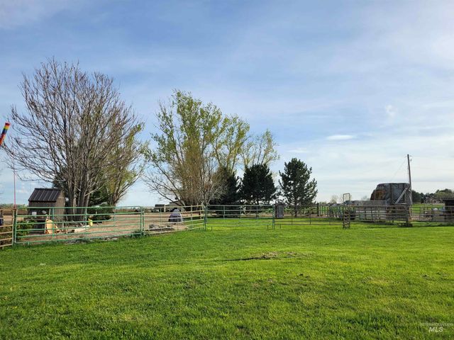 8502 Track Road, Nampa, ID 83686