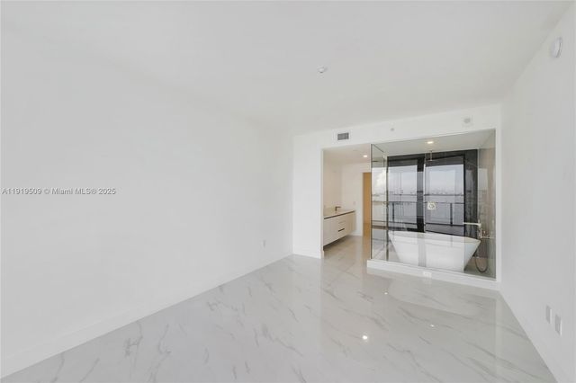 700 NE 24 1101, Miami, FL 33137