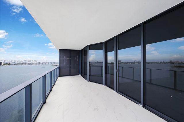 700 NE 24 1101, Miami, FL 33137