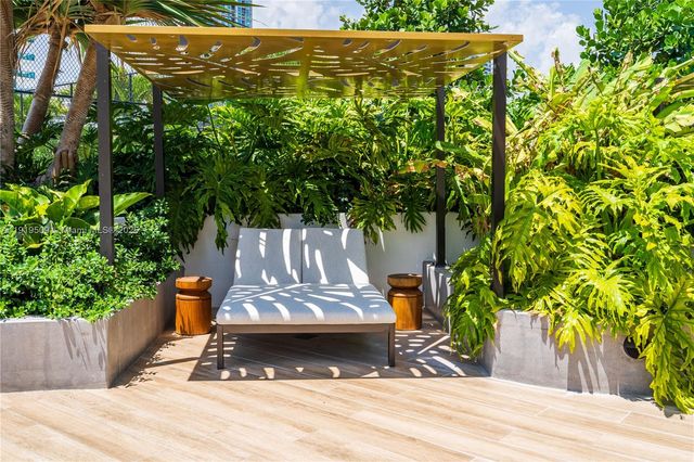 700 NE 24 1101, Miami, FL 33137