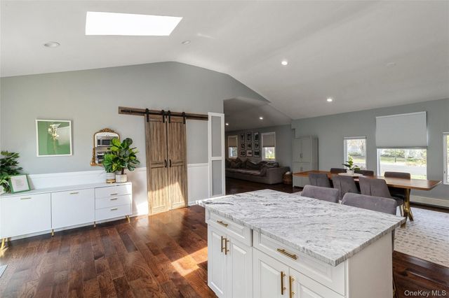 22 Hawthorne Street, Mount Sinai, NY 11766