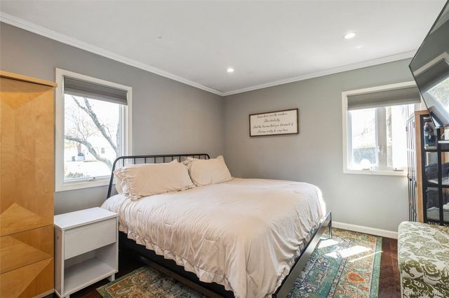 22 Hawthorne Street, Mount Sinai, NY 11766