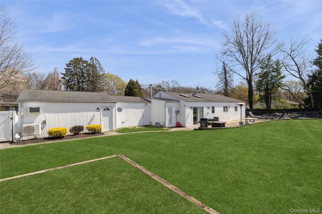 22 Hawthorne Street, Mount Sinai, NY 11766