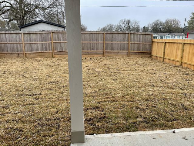 822 Redinger Ridge Drive, Houston, TX 77336