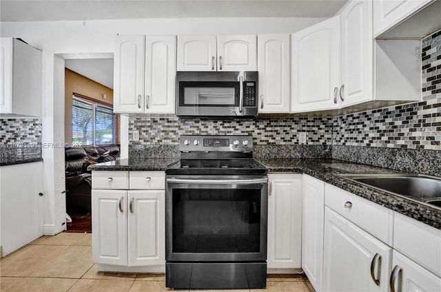 2462 Washington St, Hollywood, FL 33020