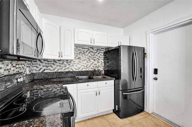 2462 Washington St, Hollywood, FL 33020