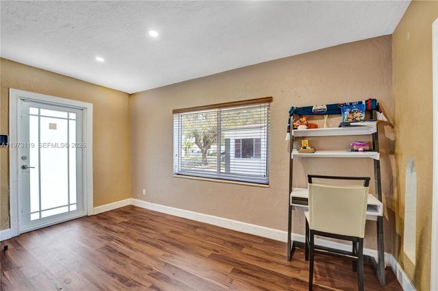 2462 Washington St, Hollywood, FL 33020