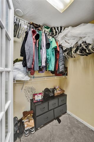 2462 Washington St, Hollywood, FL 33020