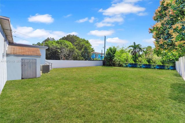 2462 Washington St, Hollywood, FL 33020