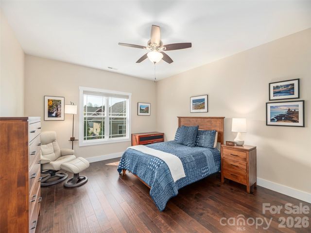 63 Leyland Circle, Hendersonville, NC 28792