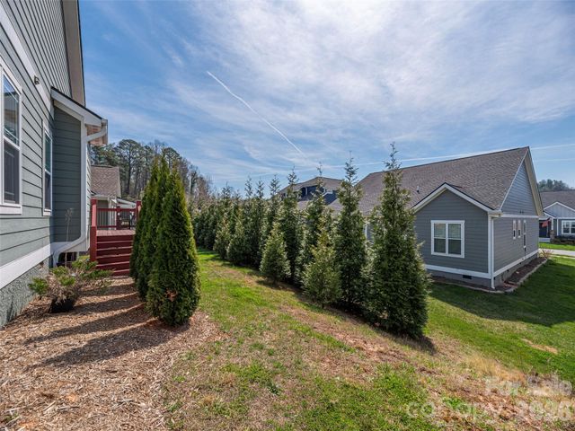 63 Leyland Circle, Hendersonville, NC 28792