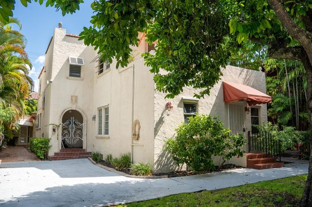 219 Seminole Avenue, Palm Beach, FL 33480
