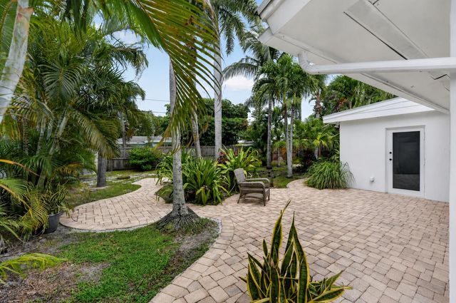 9971 Dogwood Avenue, Palm Beach Gardens, FL 33410