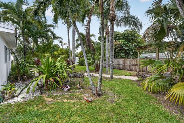 9971 Dogwood Avenue, Palm Beach Gardens, FL 33410