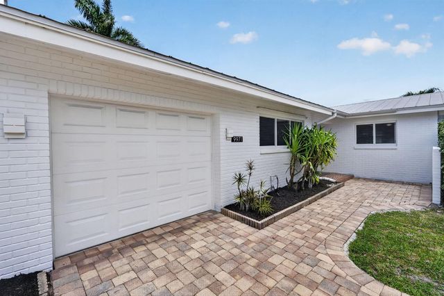9971 Dogwood Avenue, Palm Beach Gardens, FL 33410