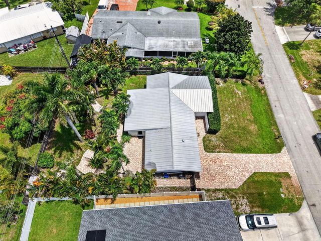 9971 Dogwood Avenue, Palm Beach Gardens, FL 33410