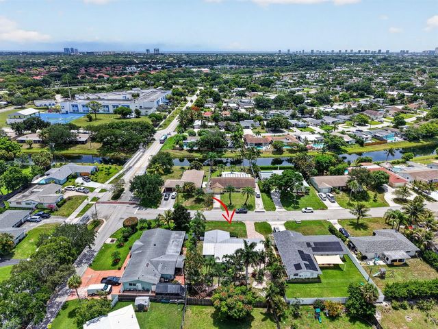9971 Dogwood Avenue, Palm Beach Gardens, FL 33410