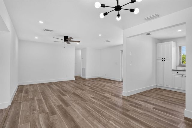9971 Dogwood Avenue, Palm Beach Gardens, FL 33410