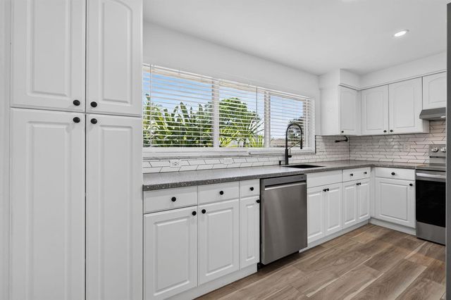 9971 Dogwood Avenue, Palm Beach Gardens, FL 33410