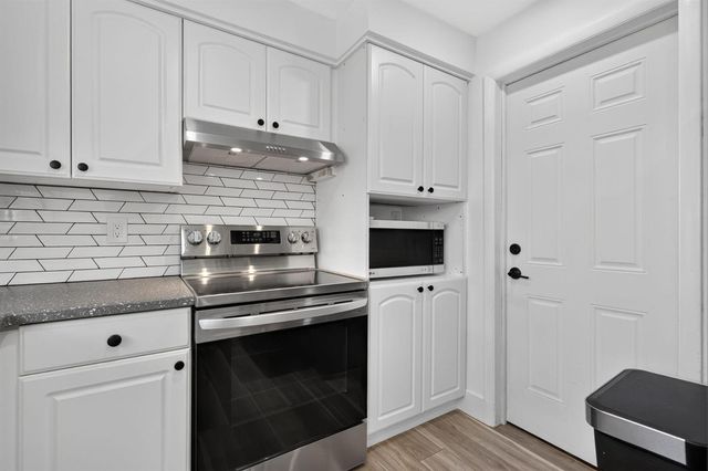 9971 Dogwood Avenue, Palm Beach Gardens, FL 33410