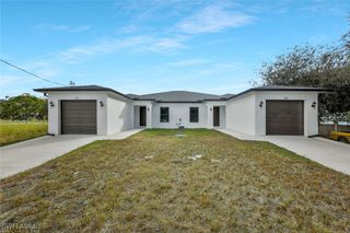 125/127 Holland ST, North Fort Myers, FL 33917