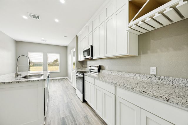 3712 County Road 1102, Celeste, TX 75423