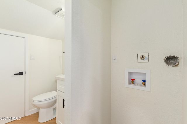 4365 W ORANGEWOOD Avenue, Glendale, AZ 85301