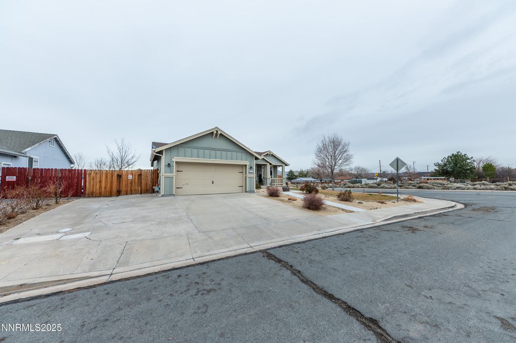 Image 1 of property listing at 10 Curnow Springs Court, Sparks, NV 89436