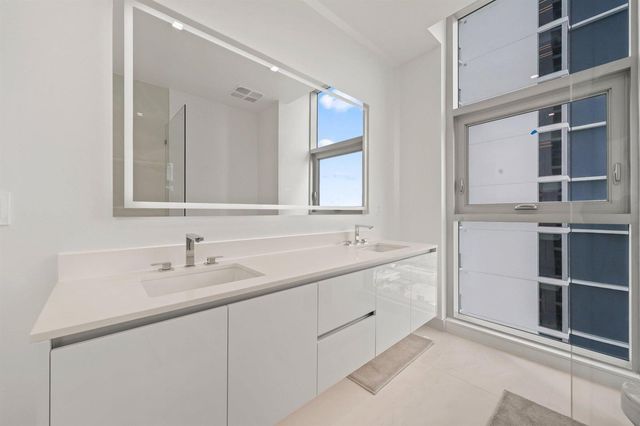 220 Lake Shore Drive 1125, Lake Park, FL 33403