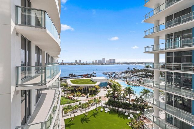 220 Lake Shore Drive 1125, Lake Park, FL 33403