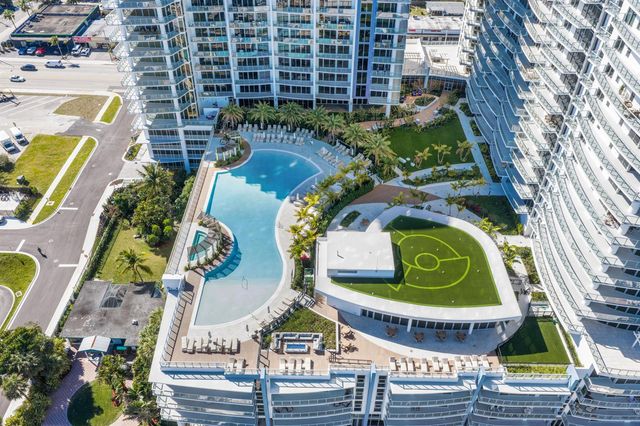 220 Lake Shore Drive 1125, Lake Park, FL 33403