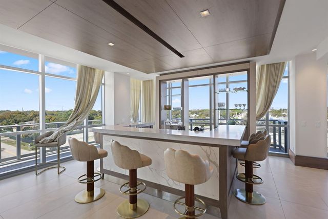 220 Lake Shore Drive 1125, Lake Park, FL 33403