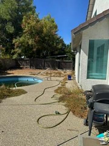 241 Farmington Cir, Roseville, CA 95678