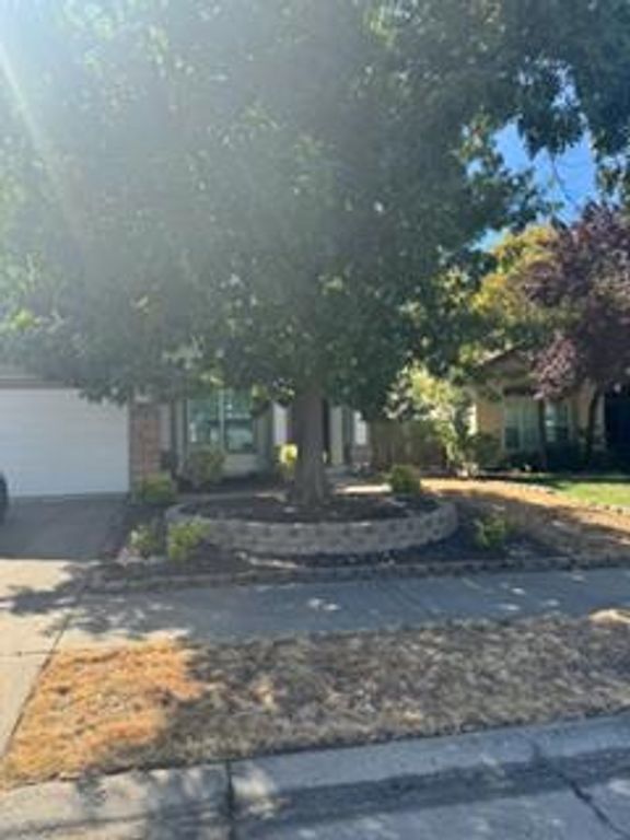 241 Farmington Cir, Roseville, CA 95678