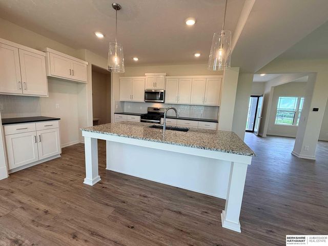 16009 Abigail Street, Bennington, NE 68007