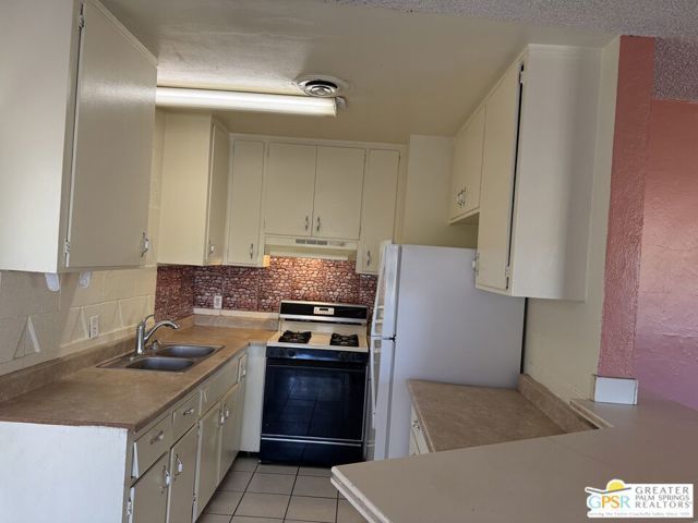 68070 Tortuga Road, Cathedral City, CA 92234