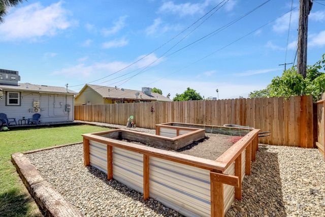 921 Jacobs St, Marysville, CA 95901