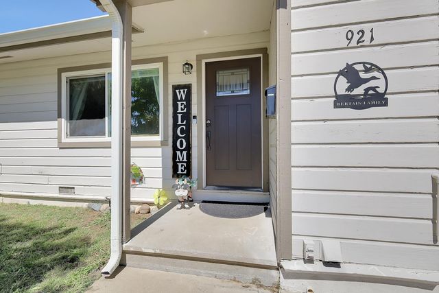 921 Jacobs St, Marysville, CA 95901