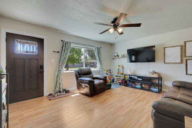 921 Jacobs St, Marysville, CA 95901