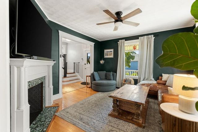 18 Taft St, Quincy, MA 02169