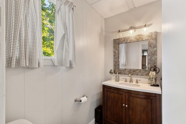 18 Taft St, Quincy, MA 02169