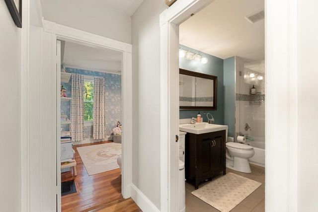 18 Taft St, Quincy, MA 02169