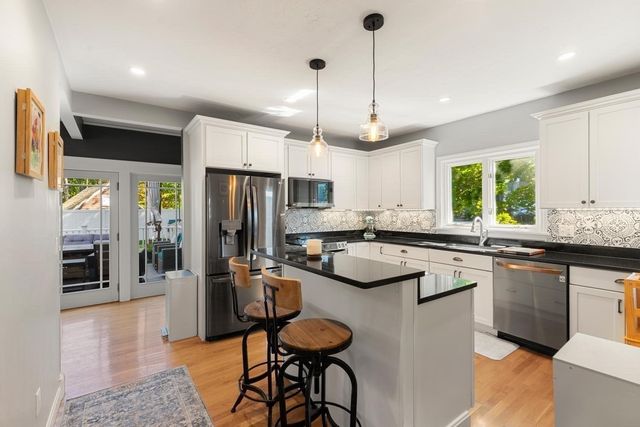 18 Taft St, Quincy, MA 02169