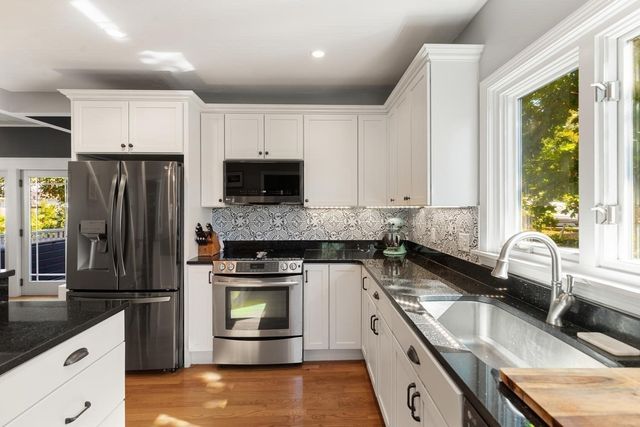 18 Taft St, Quincy, MA 02169